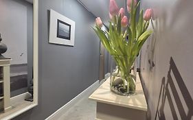 Le Petit Trianon Et Le Charme Des Suites